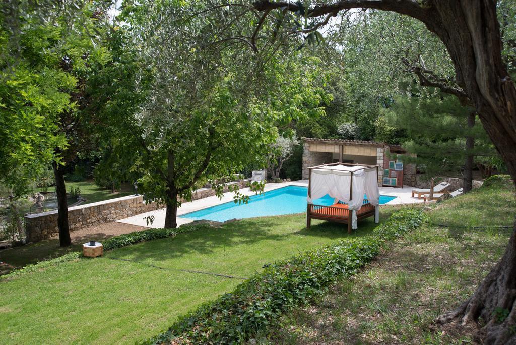 Les Chambres Du Restaurant Le Castellaras - Teritoria Fayence Kültér fotó