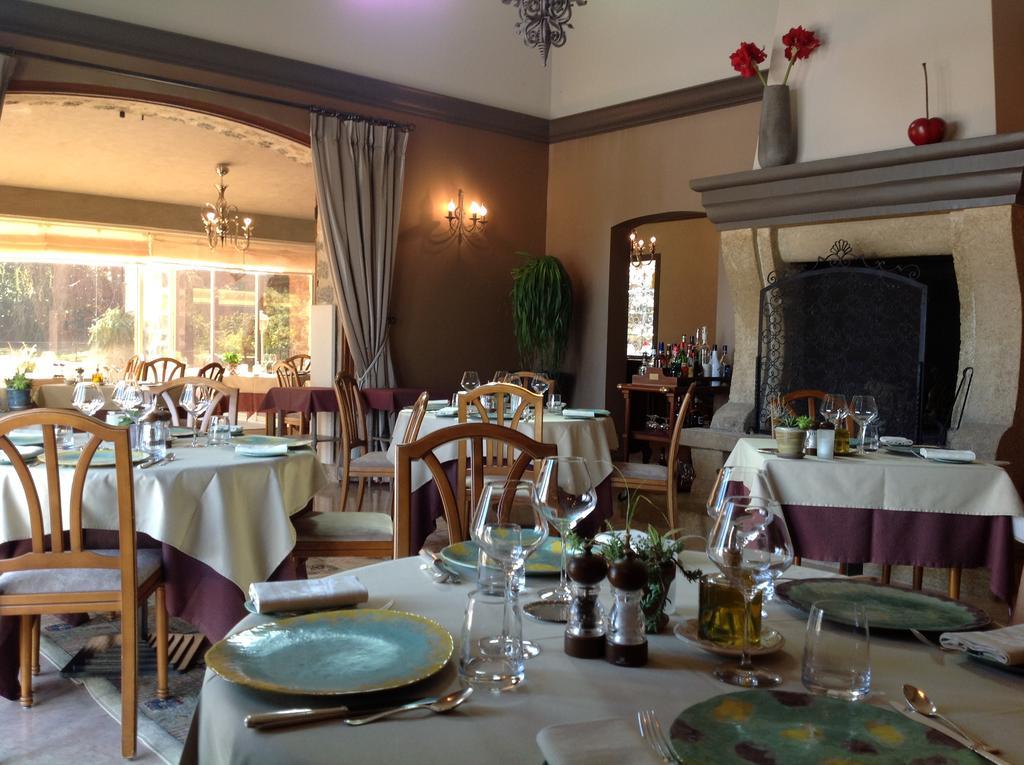 Les Chambres Du Restaurant Le Castellaras - Teritoria Fayence Kültér fotó