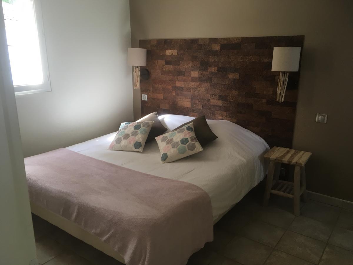 Les Chambres Du Restaurant Le Castellaras - Teritoria Fayence Kültér fotó